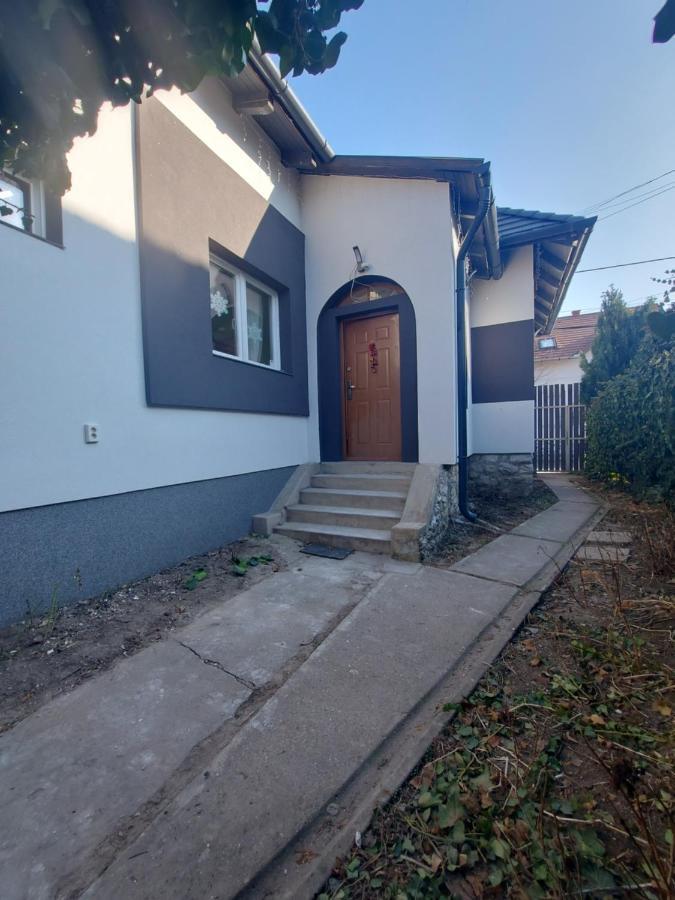 Regina Vendeghaz Miskolc Apartment Luaran gambar
